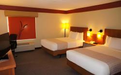 La Quinta Inn & Suites by Wyndham Raleigh Crabtree
