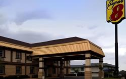 Super 8 By Wyndham Kingsville