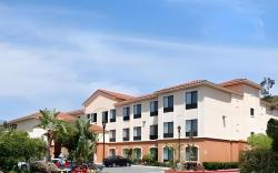 Holiday Inn Express Lake Forest By IHG