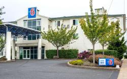 Motel 6 Lincoln City