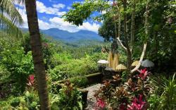 Gunung Paradis Retreat
