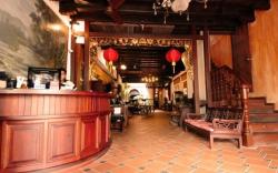 Kuching Waterfront Lodge