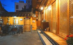 Gangneongjeon Hanok Stay                                                                  
