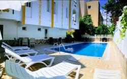 Lavin Garden Hotel