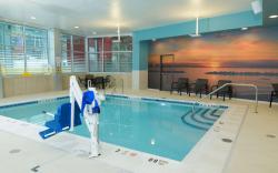 Hampton Inn & Suites Erie/Bayfront