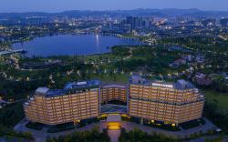 MUMIAN Cheng'du Dong'an Lake, Unbound Collection By Hyatt