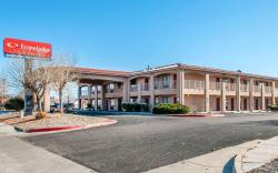 Econo Lodge West - Coors Blvd