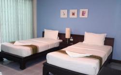 J Hotel