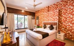 A room in duplex- Infinity IT park Private Room 