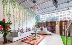 Vintage Styled triplex - 3 Bedroom 