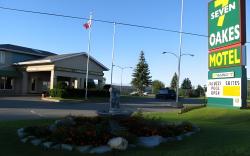 Seven Oakes Motel