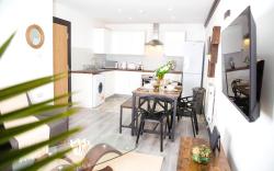Old Trafford Apartments by BEVOLVE - Free Parking