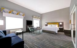 Hampton Inn & Suites Houston East Beltway 8