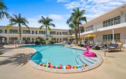 Tradewinds Apartment and Hotel