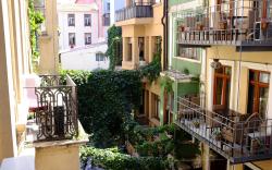 Chambers of  the Boheme