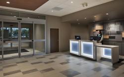 Holiday Inn Express Portland Airport By IHG