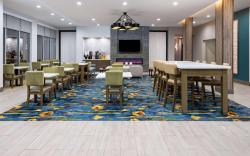 La Quinta Inn & Suites by Wyndham Locust Grove