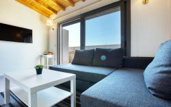 Aegean Apartments - Marina & Chios Island View