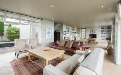 10 Elf Beach House