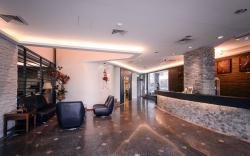 Waugh Den Business Hotel