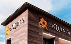 La Quinta Inn & Suites by Wyndham San Antonio Seaworld/LAFB