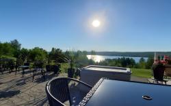 Au Sommet du Lac Magog