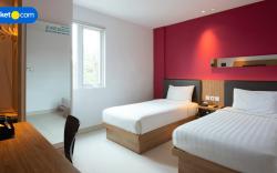 Zoom Hotel Jemursari