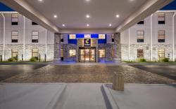 Comfort Inn & Suites River City Decatur