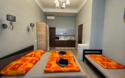 Boomerang Hostel and Apartments