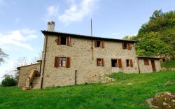 A stay surrounded by greenery - Agriturismo La Piaggia - app 2 bathrooms
