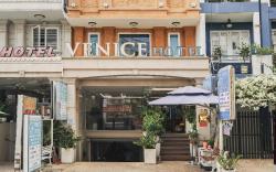 Venice Hotel