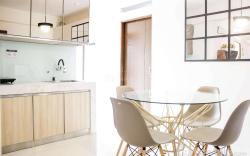 Deluxe 2BR Gateway Ahmad Yani Cicadas By Travelio