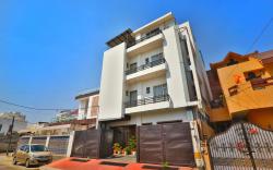 Hotel Aarya