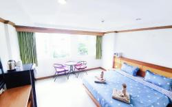Lanting House / King Bed Room / 2 person/ Window2
