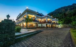 StayVista at Springhills Villa & Ayurvedic Spa