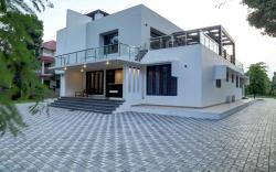 Nadhiyoram River Retreat