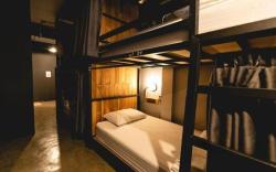 Banana hostel (Don Muang)