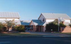 Dolphin Shores Hotel