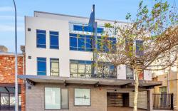 New Haus by Hougoumont Hotel