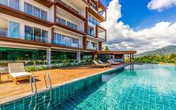 Q Residence