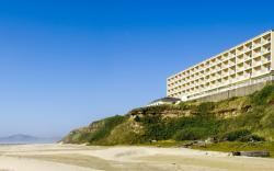 Elizabeth Oceanfront Suites, Ascend Hotel Collection