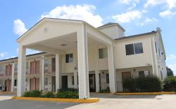 Western Inn - Gonzales