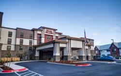 Hampton Inn and Suites Dupont