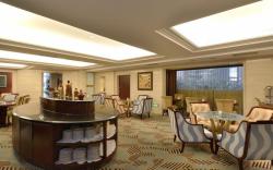 Lake Hotel