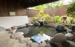 Yufuin Onsen Hasuwa Inn