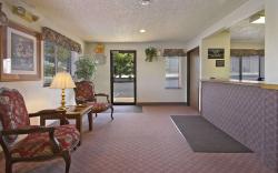 Super 8 By Wyndham Springfield North I-44