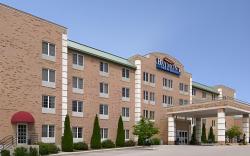 Comfort Inn & Suites Grafton-Cedarburg