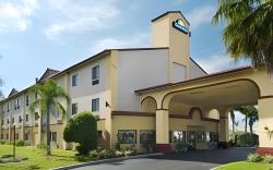 Days Inn by Wyndham Sarasota I-75
