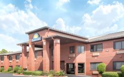 Days Inn by Wyndham Phenix City Near Fort Moore