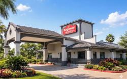 Hotel O Regency Suites Houston - IAH Beltway 8